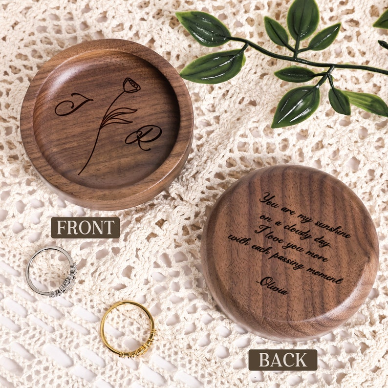 Personalized Wooden Ring Dish, Custom Round Wood Ring Dish, Engagement Ring Holder, Wedding Gift for Couple, Round Jewelry Tray