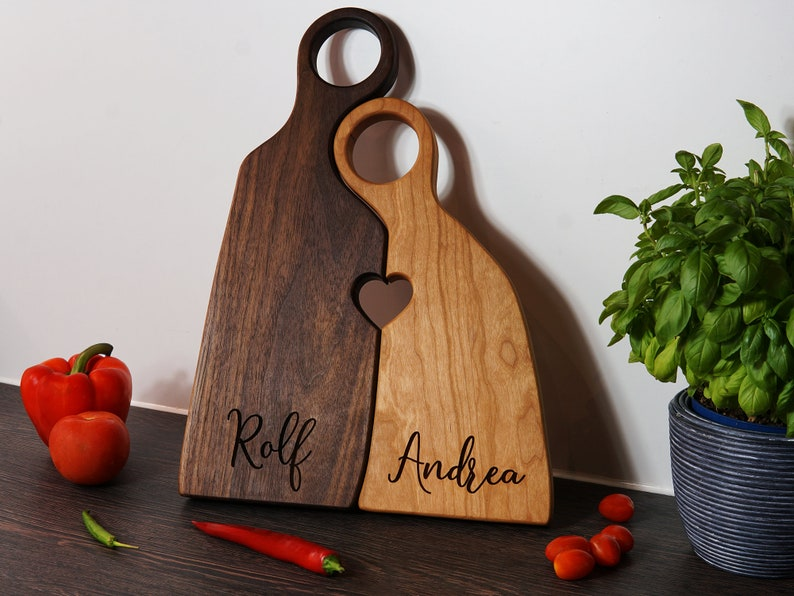 Cutting board figures with heart personalized from different types of wood wedding gift, couple gift for Valentine's Day, Mother's Day gift