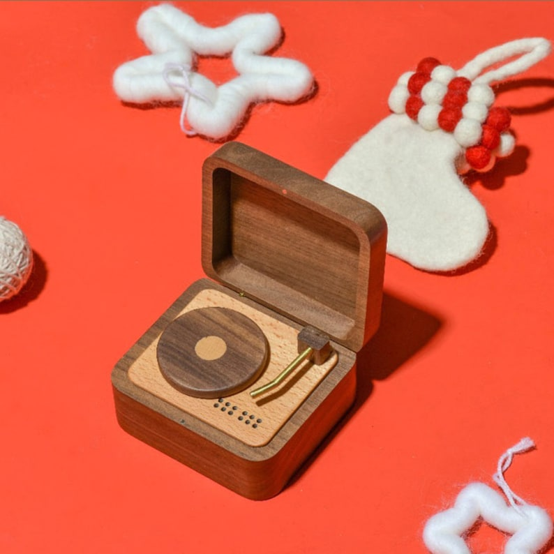 Personalized Gift Music Box