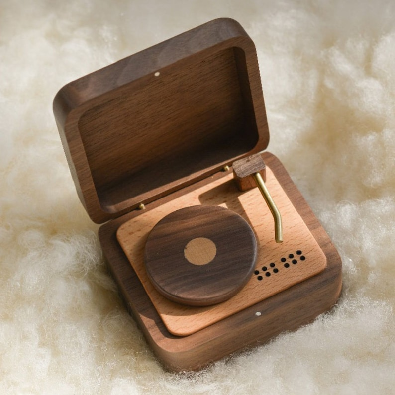 Personalized Gift Music Box