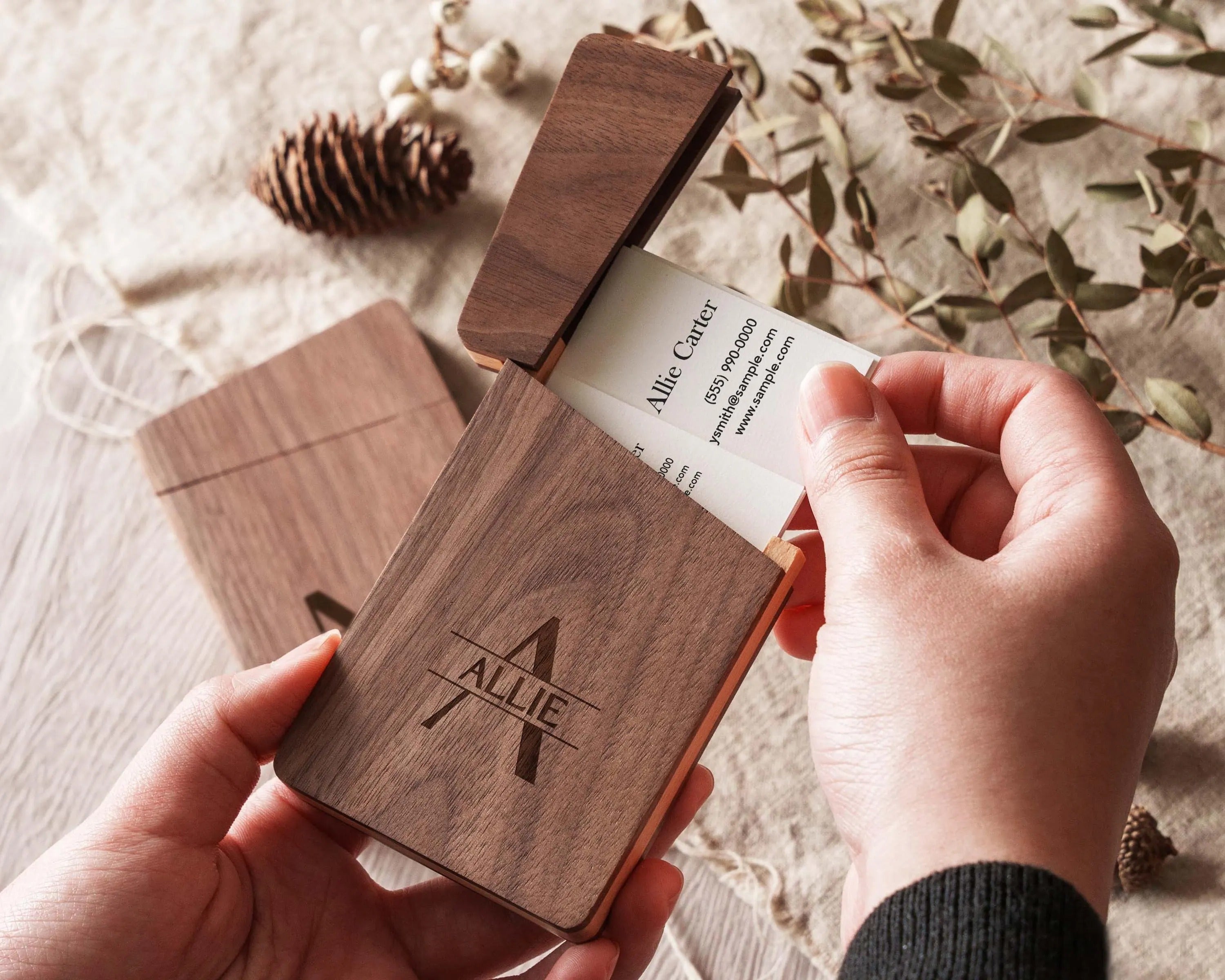 Personalized Business Card Holder, Custom Engraved Magnet Card Case, Corporate Gift, Personalized Gift for Her, Christmas Gift for Mom