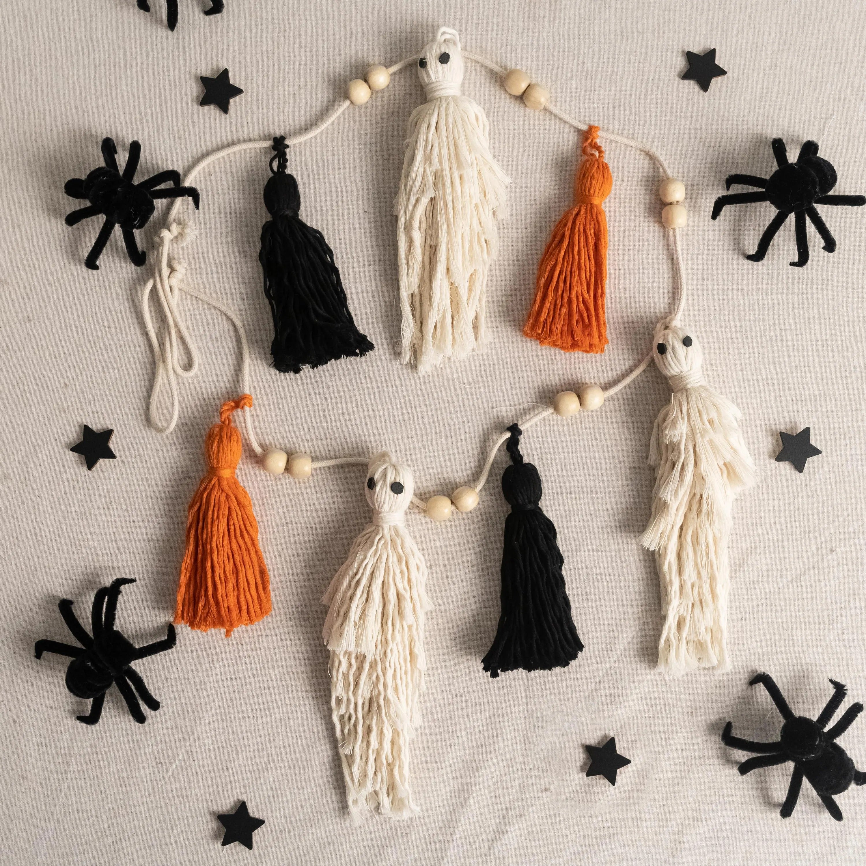 Party-Ready Halloween Ghost Garland – Boho Macrame Wall Banner V75