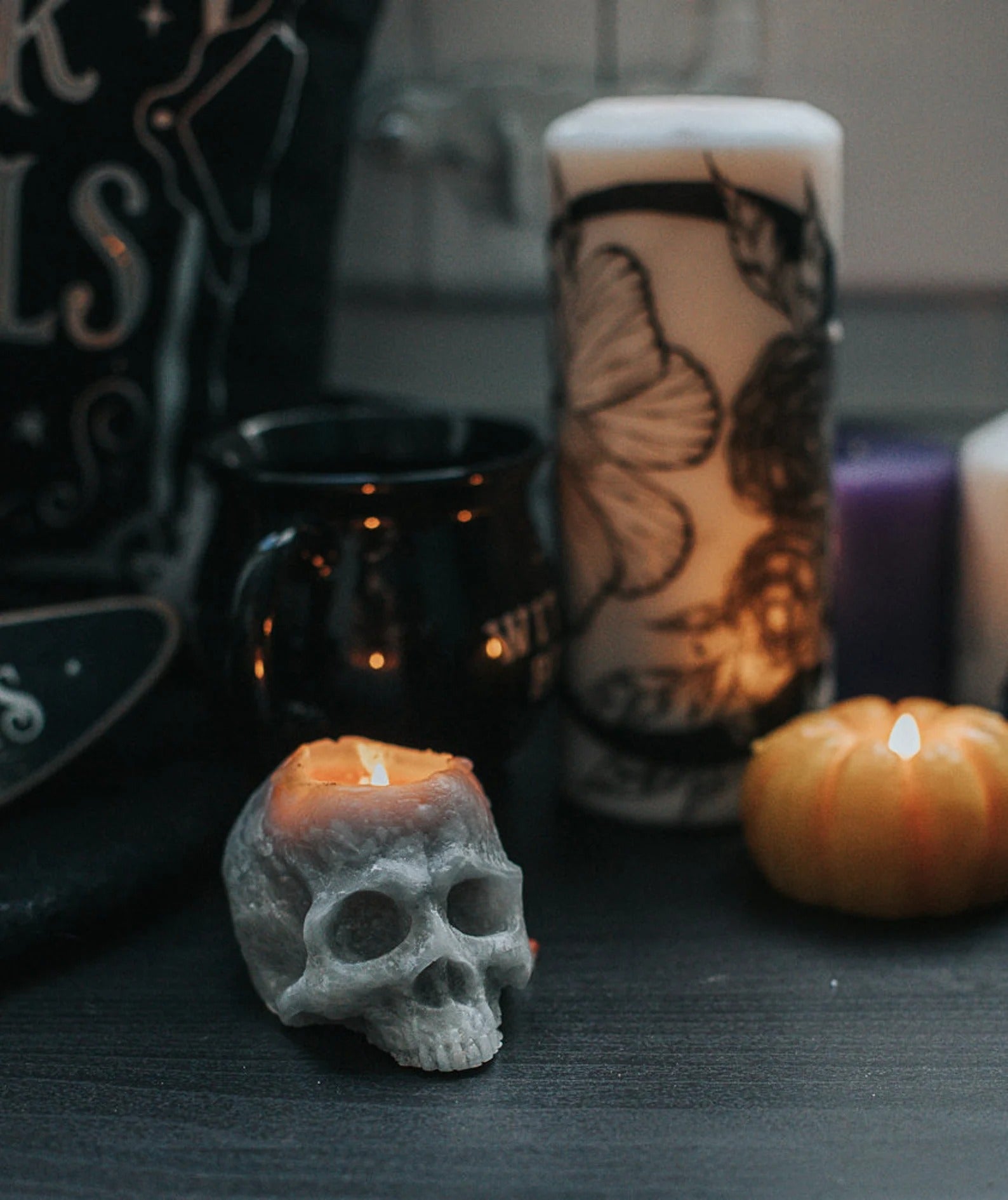 Halloween Candle Skull bleeding red witch
